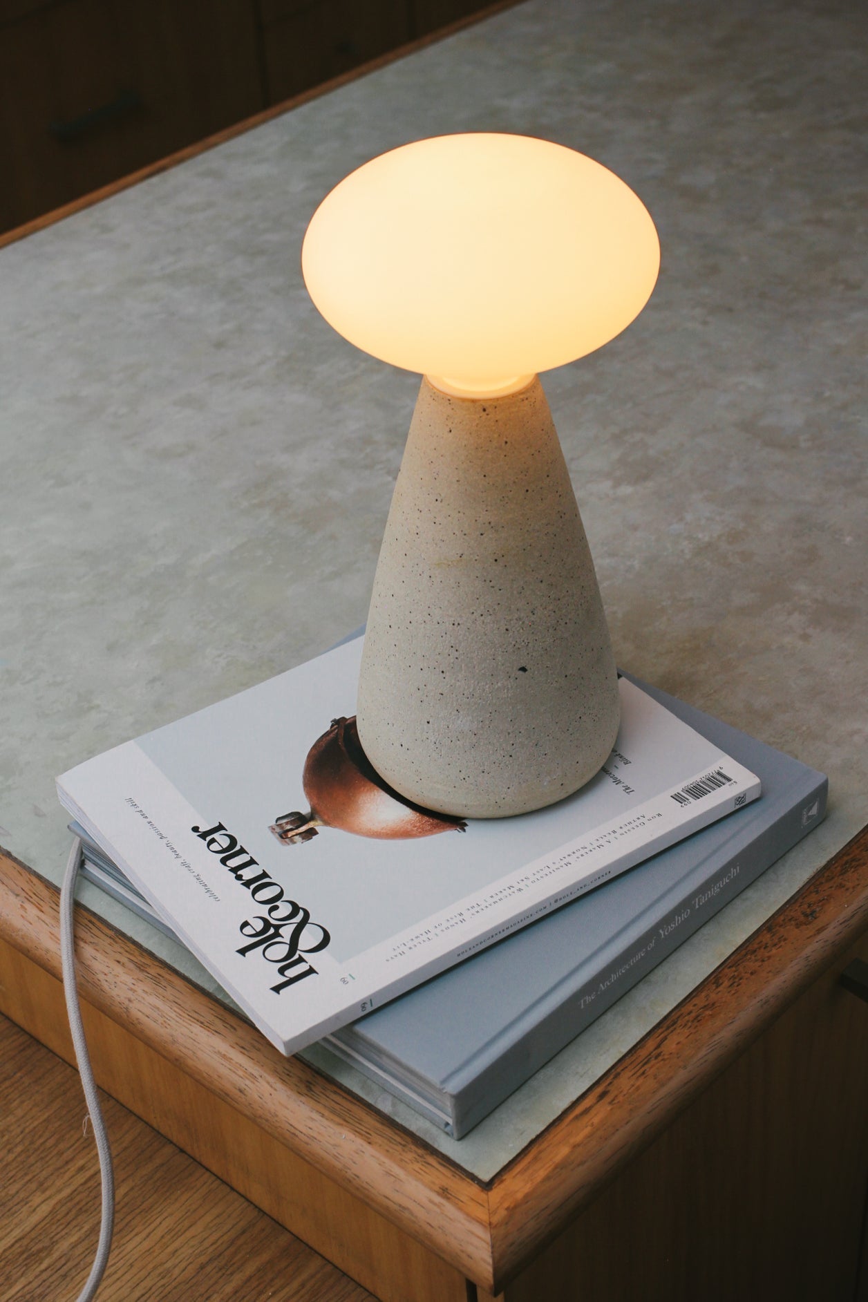 We treat each work as a unique expression, collaborating with suppliers  and artisans to bring each creation to life.